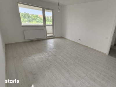 Sunt apartamentul tău! Am 49 mp, am și debara și balcon și preț buuuun