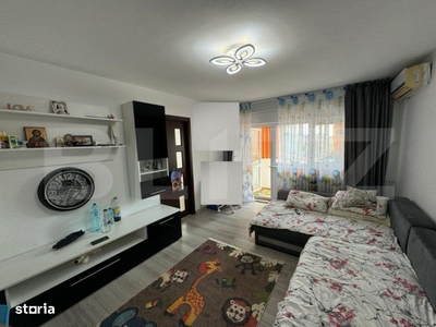 Inchiriez Apartament Mamaia Nord, zona Opera