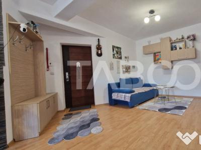 Apartament 3 camere cu 2 balcoane garaj parcare si curte Tur