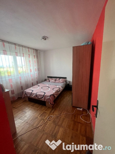 Proprietar Apartament 3 camere negociabil Craiter