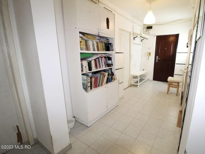 Apartament 3 camere Piata Muncii - Calarasi