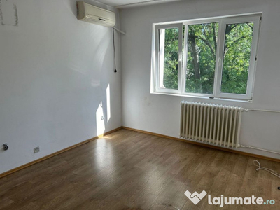 Apartament 4 Camere Metrou Gorjului Etaj Intermediar