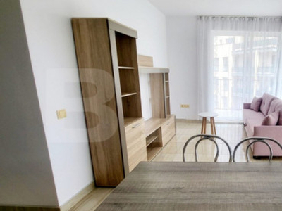 Apartament cochet 3 camere, parcare, etaj intermediar, zona