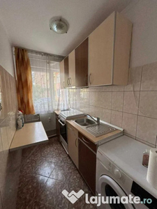 Apartament cu 2 camere semidecomandate Zona G.Enescu