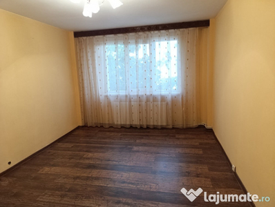 Apartament cu 2 camere, zona centrală