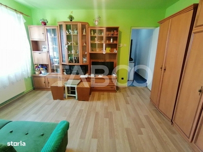 Apartament de lux cu 3 camere, living open space, Adora Park