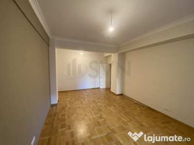 Apartament nou de I 3 camere I Curte proprie 35 mp I Zona...