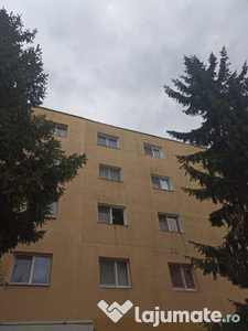 De vânzare apartament cu 3 camere în Sfântu Gheorghe