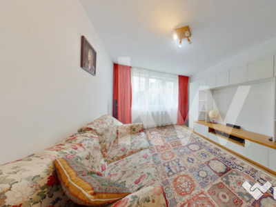 REZERVAT Închiriere apartament cu 3 camere, mobilat si util