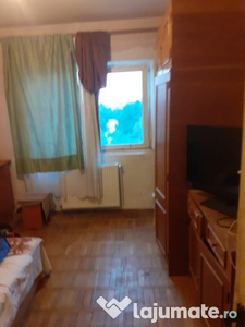 PROPRIETAR Apartament 4 camere în Alexandria str. Dunării