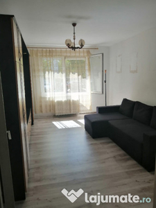 Proprietar inchiriez apartament renovat cu 3 camere zona Livezeni