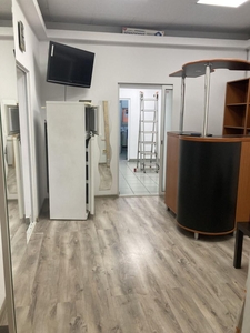 Stirbei Voda, stradal, vanzare spatu comercial 20 mp+ spatiu birouri 70 mp, in vila,