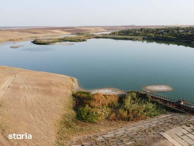 Teren intravilan 18262 mp cu vedere panoramica Balta Naipu