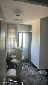 Apartament de 3 camere, 71 mp, etaj intermediar, zona Tatarasi