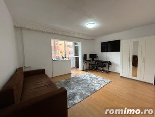 Apartament 1 camere, decomandat, 31 mp utili, etaj 2, zona Girocului