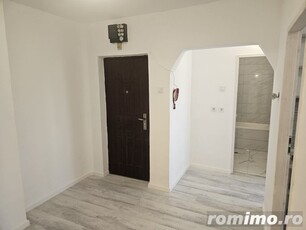 Apartament 2 camere, decomandat, cartier Strand