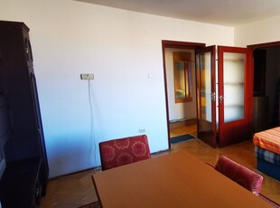 Apartament 2 camere decomandat Centru negociabil