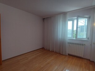 Apartament 2 camere Tineretului, vedere parc, 2 camere renovate semidecoman