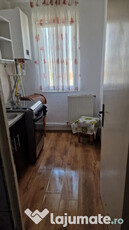 Apartament 2 camere,baie și bucătărie,zonă liniștită,etaj 4 Nord