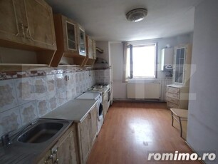 Apartament 2 camere,decomandat, 48mp, parcare, central, oras Nasaud