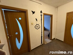 Apartament 3 camere, 63 mp utili, zona Trivale