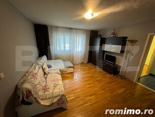 Apartament 3 camere, 64 mp, etaj 3, zona Piata-Cetate