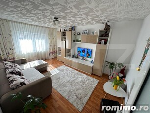 Apartament 3 camere, 79 mp, zona Mercur