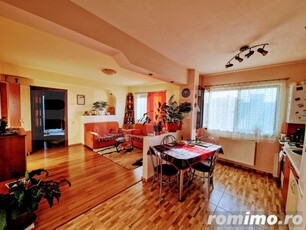 Apartament 3 camere cu balcon și parcare, Subcetate !