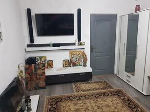 Apartament 3 camere de vânzare