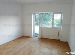 Apartament 3 camere de vanzare, zona Armeneasca