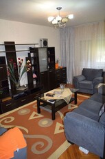 Apartament 3 camere decomandat, parter inalt, centrala gaz, 2 bai, Micalaca, Miorita, Arad