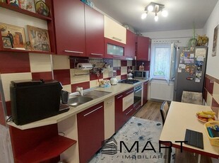 Apartament 3 camere decomandate etaj 4/5 in Valea Aurie