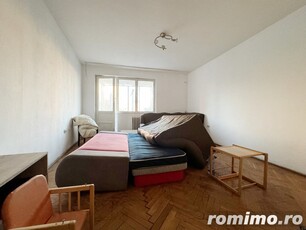 Apartament 3 camere decomandat,72mp utili,balcon 8mp,pozitionat excelent-Sagului