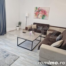 Apartament 3 camere Tractoru - 76 mp decomandat si loc de parcare