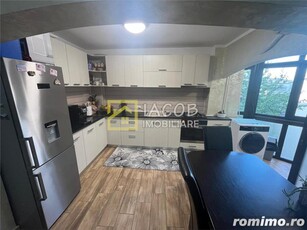 Apartament 3 camere, Zona Miorita Curtea de Apel Bacau