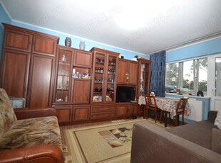 Apartament 3camere decomandat, etaj2