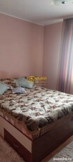 Apartament 4 camere, 2 băi, etaj intermediar, centrală termică