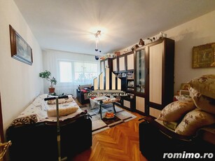 Apartament 4 camere cu scara interioara in Cetate