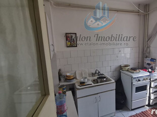 Apartament 4 camere decomandat, parter inalt, Darmanesti