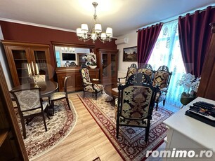 Apartament boem, 3 camere, 2 bai, garaj, zona Regal