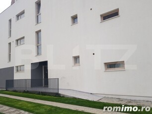 Apartament cartier Coresi nou, 3 camere, 2 bai, parter cu gradina