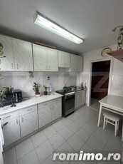 Apartament cu 2 camere , 40 mp , cu GARAJ sub bloc