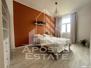 Apartament cu 2 camere, centrala proprie, curte, zona Sagului