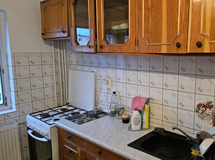 Apartament cu 2 camere cu centrala propie in bloc anvelopat