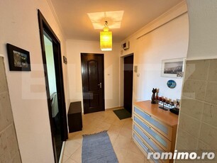 Apartament cu 2 camere, decomandat, etaj intermediar, Ultracentral