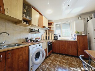 Apartament cu 2 camere decomandate, Cetate