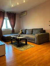 Apartament cu 2 camere,Micro 20