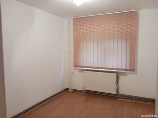 Apartament cu 3 camere