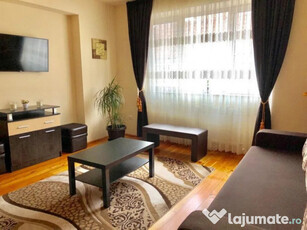 Apartament cu 3 camere-Centru Istoric