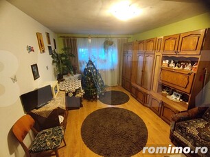 Apartament cu 3 camere, decomandate, 71 mp, zona str. Dambovitei